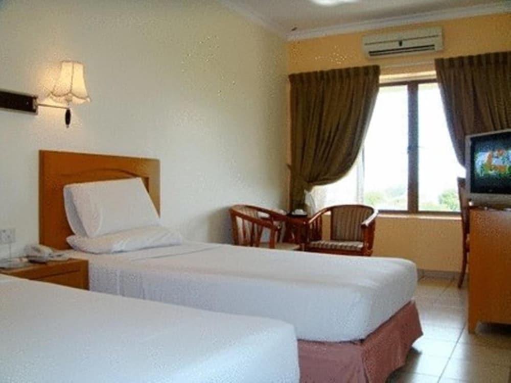 Megah D'Aru Hotel Kota Kinabalu Exterior photo